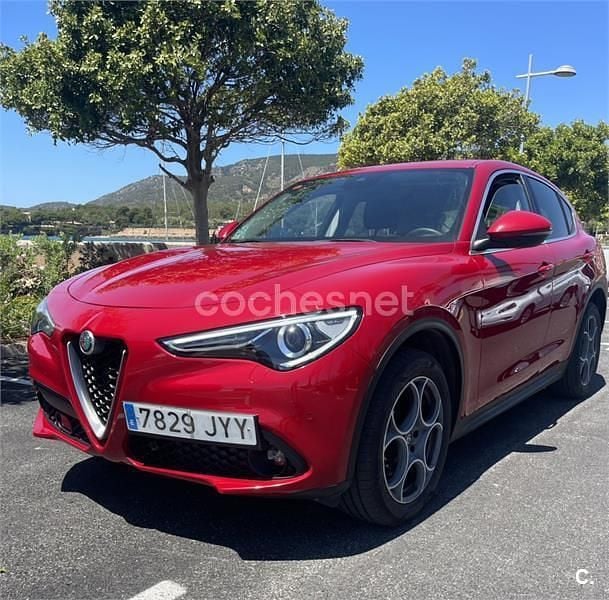 Usado Alfa Romeo Stelvio Super 210 CV (154 kW) 2017 Rojo SUV