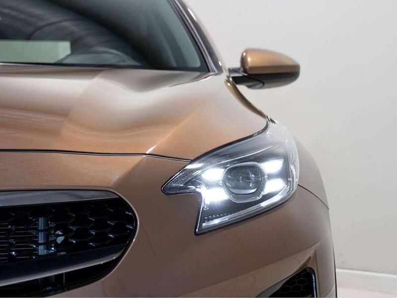 Usado Kia XCeed 120 CV (88 kW) 2022 Amarillo SUV