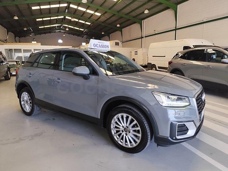 Usado Audi Q2 Design 116 CV (85 kW) 2019 Gris / plata SUV
