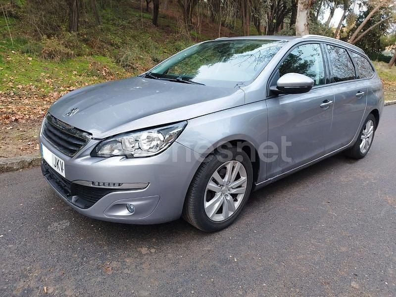 Usado Peugeot 308 SW Style 120 CV (88 kW) 2015 Gris Familiar