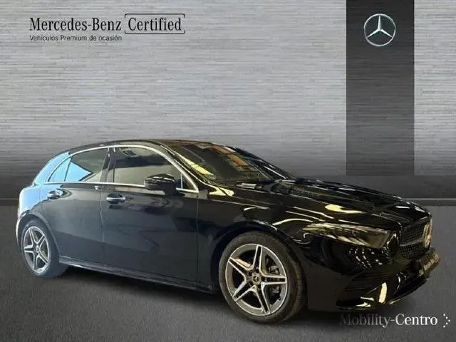 Usado Mercedes A180 116 CV (85 kW) 2025 Negro noche
