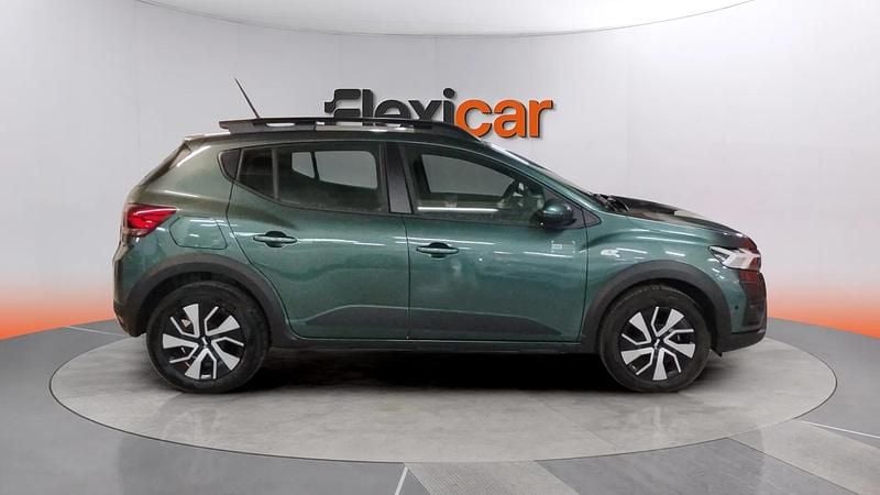 Ny Dacia Sandero Journey 101 HK (74 kW) 2025 Grön Sedan