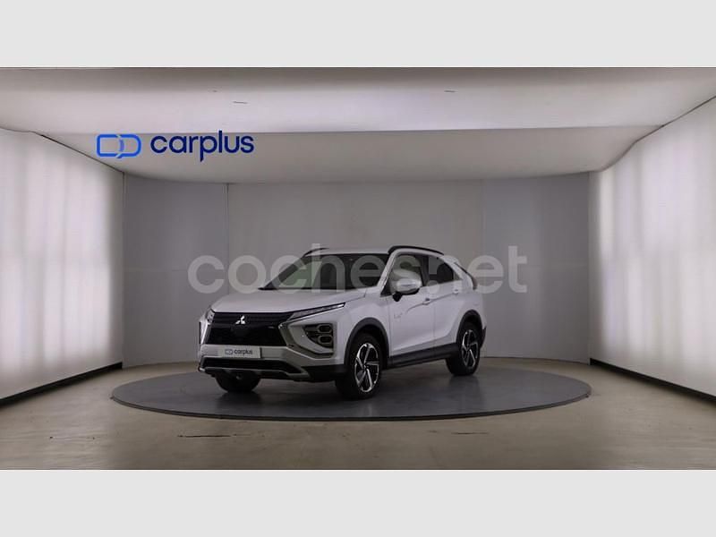 Gris / plata Usado 2023 Mitsubishi Eclipse Cross SUV | 23.290 € (Un poco caro) - Imagen 1/4