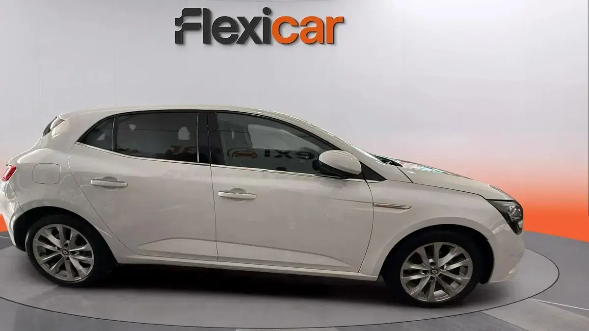 Usado Renault Mégane Bose Edition 110 CV (80 kW) 2017 Blanco Berlina