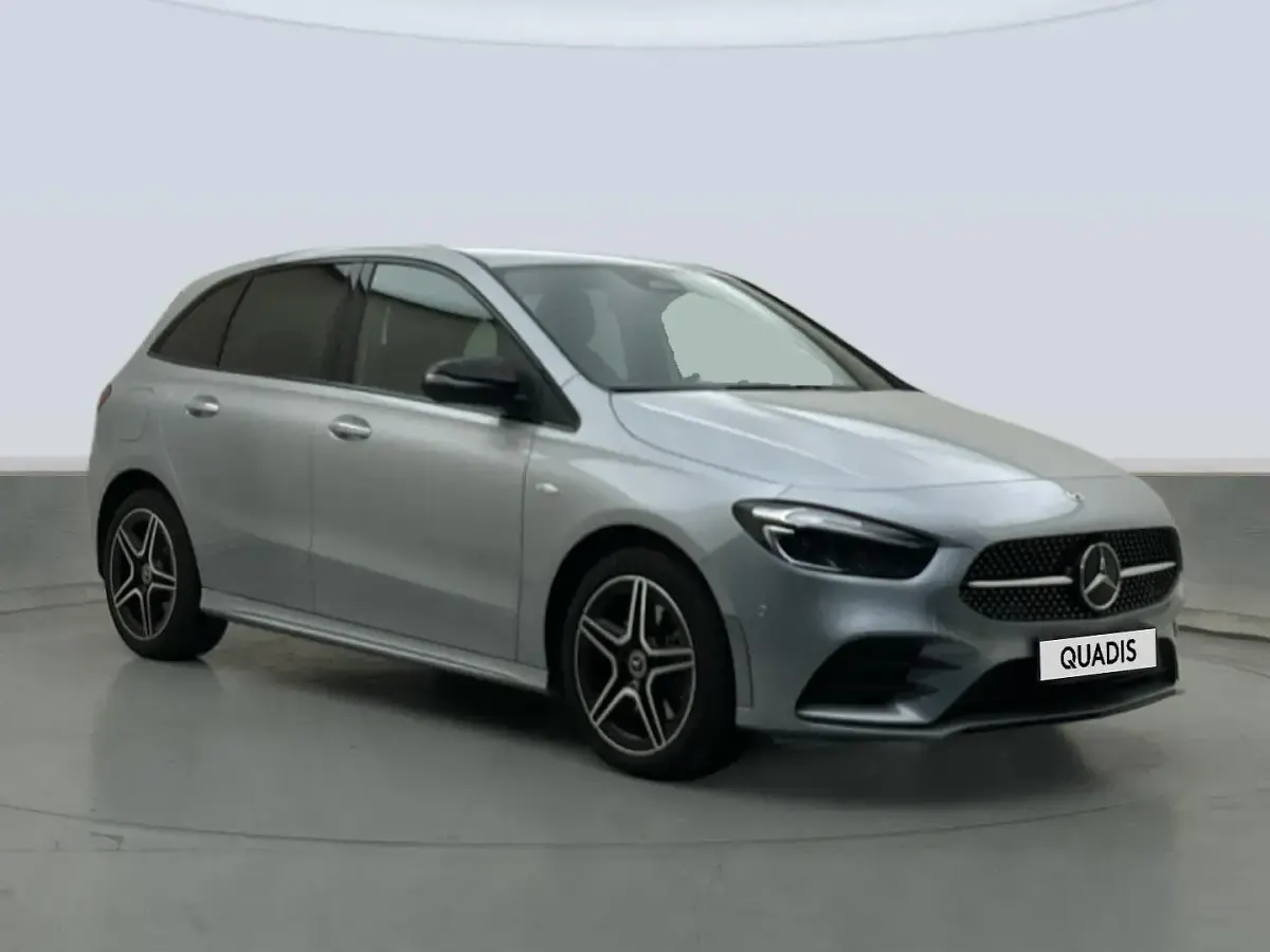 Usado Mercedes B250e 218 CV (160 kW) 2025 Gris plata Utilitario
