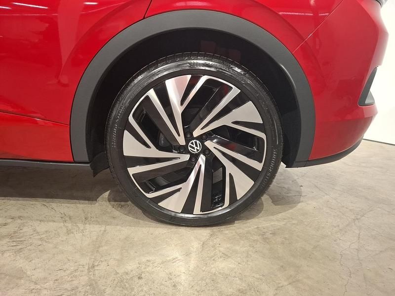 Usado VW ID.4 GTX 220 kW (300 CV) 2025 Rojo intenso metalizado con techo negro SUV