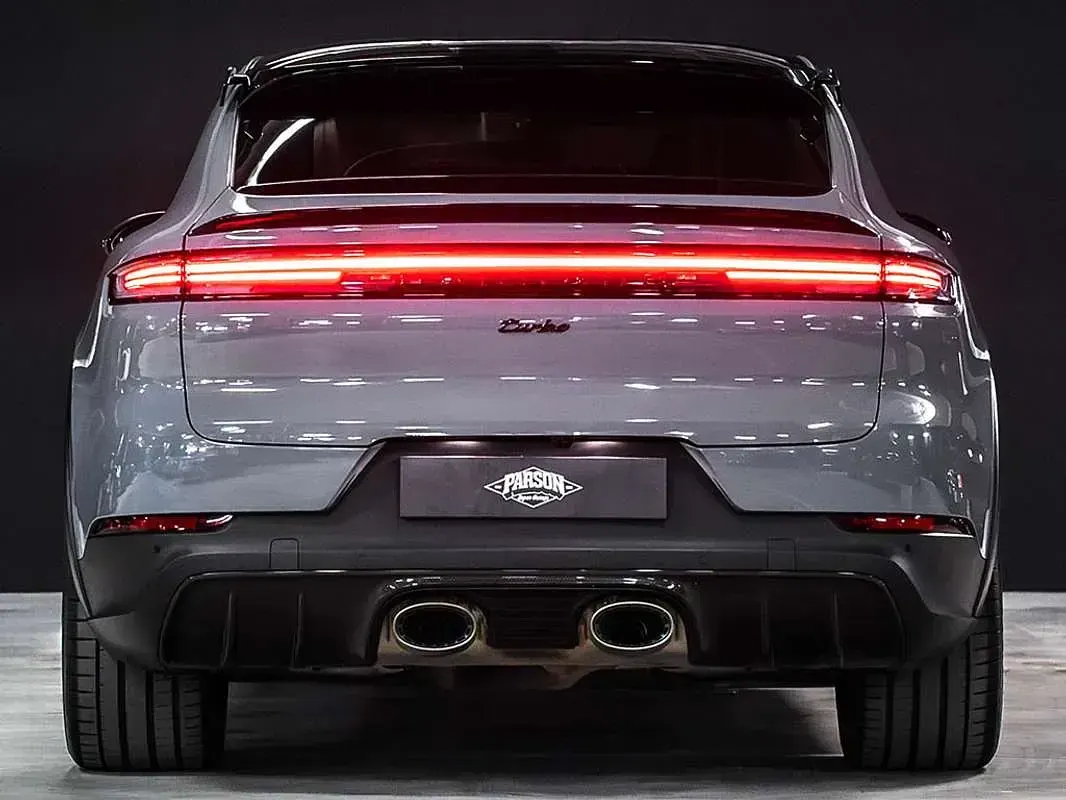 Usado Porsche Cayenne Turbo E-Hybrid 740 CV (544 kW) 2025 Gris SUV