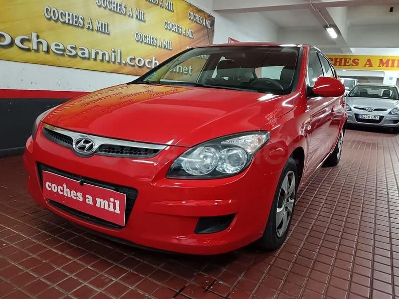 Usado Hyundai i30 Classic 109 CV (80 kW) 2009 Rojo Berlina