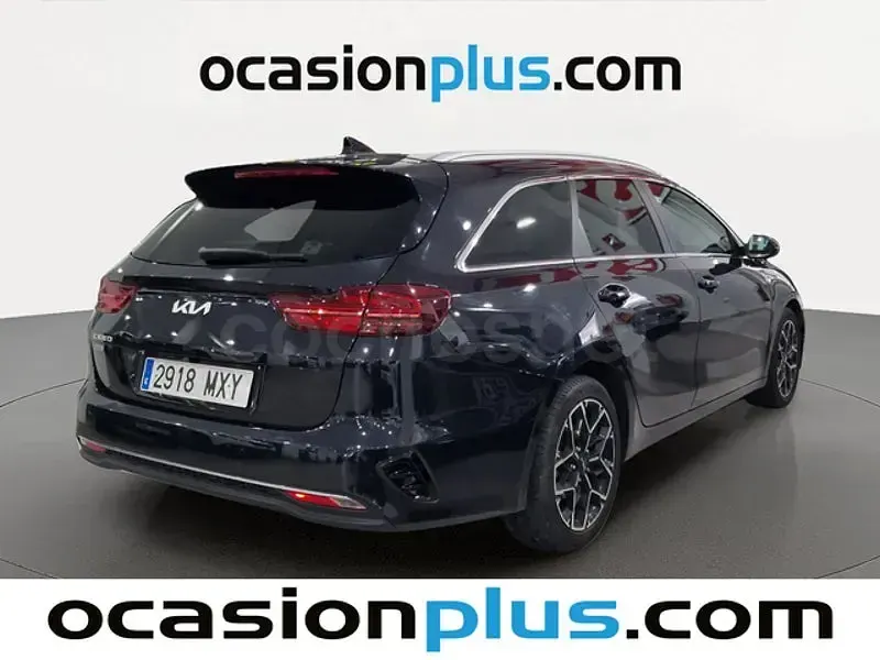 Usado Kia Ceed Style 100 CV (73 kW) 2025 Negro Utilitario