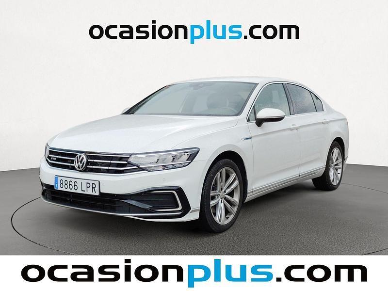 Blanco Usado 2021 VW Passat GTE Berlina | 22.463 € (Buen precio) - Imagen 1/4