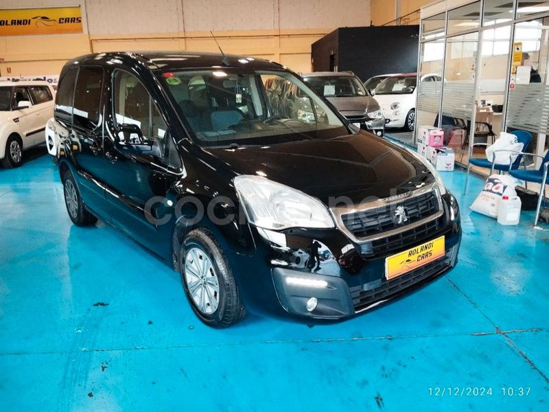 Usado Peugeot Partner Tepee Outdoor 110 CV (80 kW) 2016 Negro Monovolumen