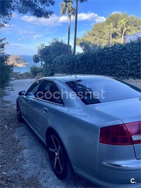 Usado Audi A8 260 CV (191 kW) 2002 Gris / plata Berlina