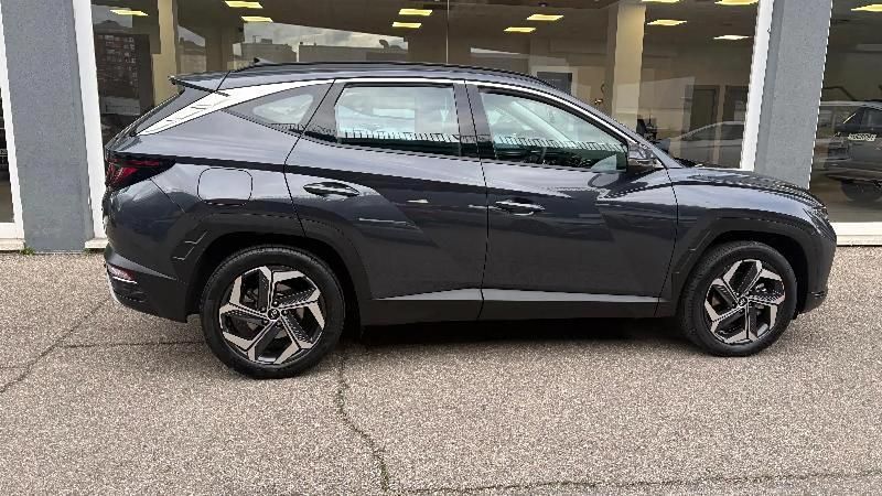 Usado Hyundai Tucson 252 CV (185 kW) 2023 Gris/plata SUV