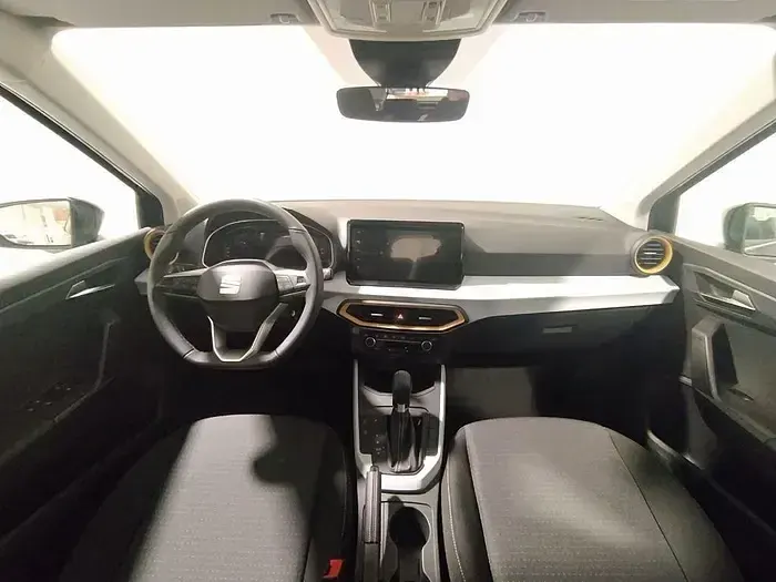 Usado Seat Arona Style 115 CV (84 kW) 2024 Blanco SUV