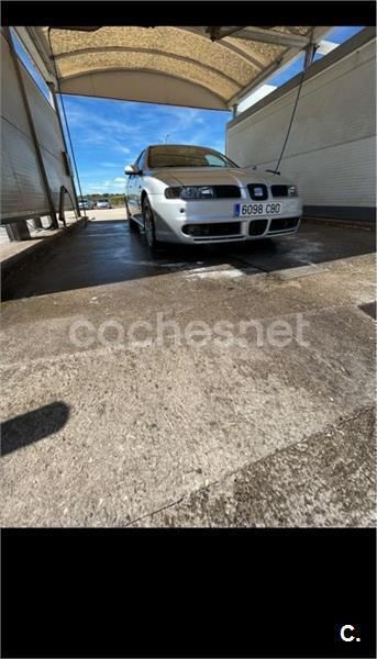 Gris / plata Usado 2002 Seat Leon Sport Berlina | 5200 € (Precio justo) - Imagen 1/4