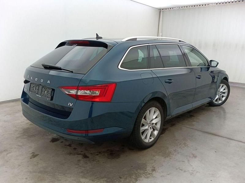 Usado Skoda Superb Style 219 CV (161 kW) 2021 Azul Familiar