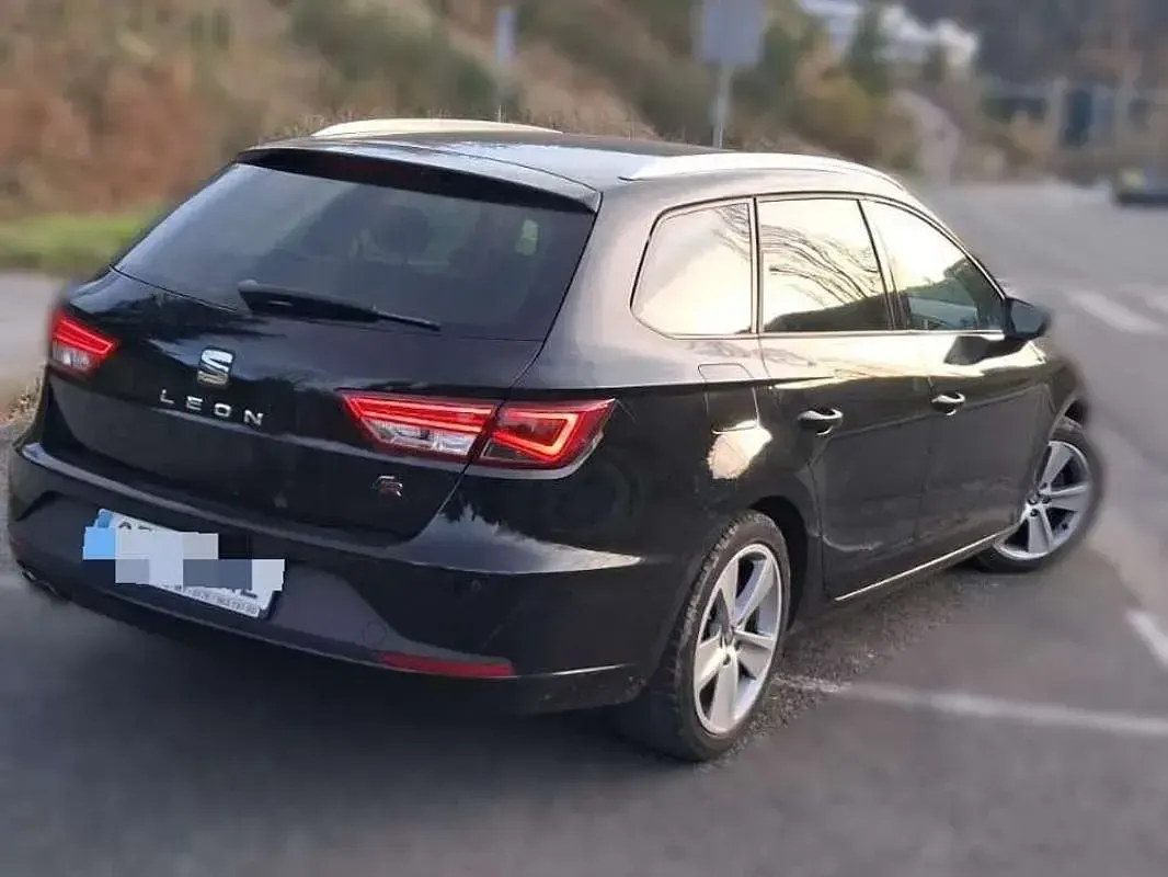 Usado Seat Leon ST FR 150 CV (110 kW) 2015 Negro Familiar