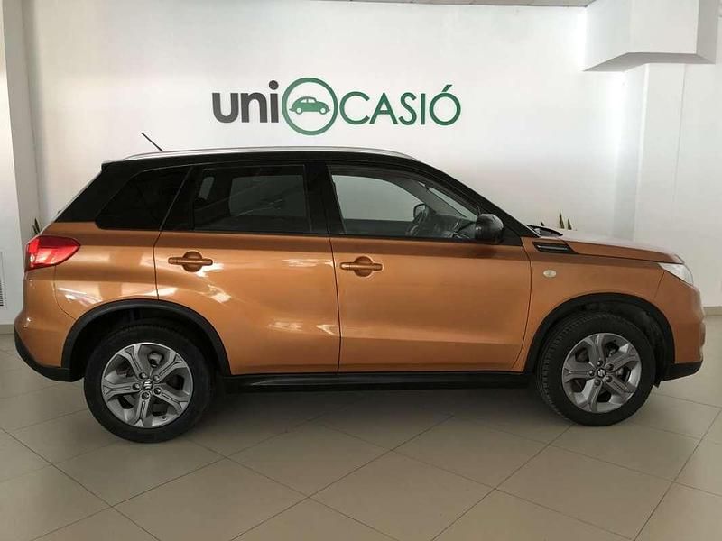 Usado Suzuki Vitara GLX 120 CV (88 kW) 2015 Naranja SUV