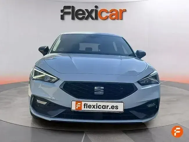 Usado Seat Leon FR 150 CV (110 kW) 2021 Blanco Berlina