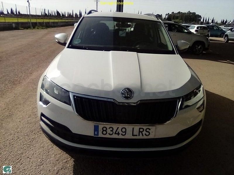 Usado Skoda Karoq Ambition 150 CV (110 kW) 2021 Blanco SUV