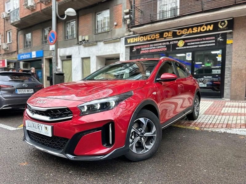 Usado Kia XCeed 150 CV (110 kW) 2025 Rojo SUV
