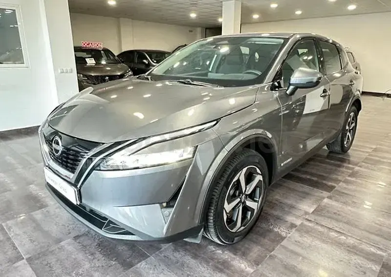 Usado Nissan Qashqai N-Connecta 190 CV (139 kW) 2023 Gris / plata SUV