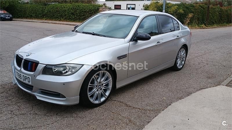Usado BMW 325 218 HP (160 kW) 2005 Cinzento Sedan
