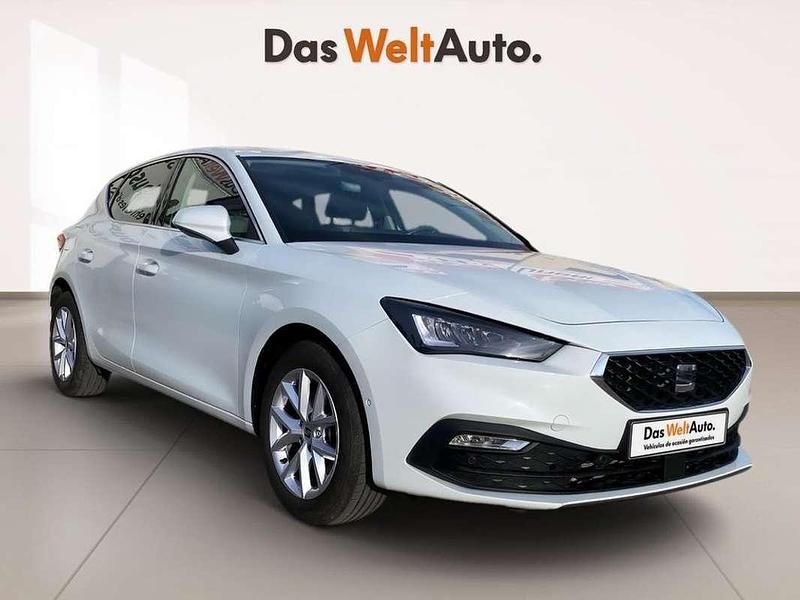 Usado Seat Leon Style 116 CV (85 kW) 2025 Blanco Utilitario