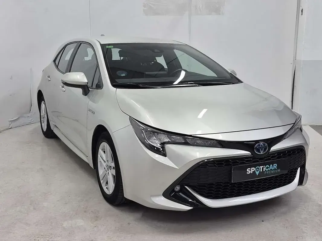 Usado Toyota Corolla Active 122 CV (89 kW) 2019 Gris Utilitario