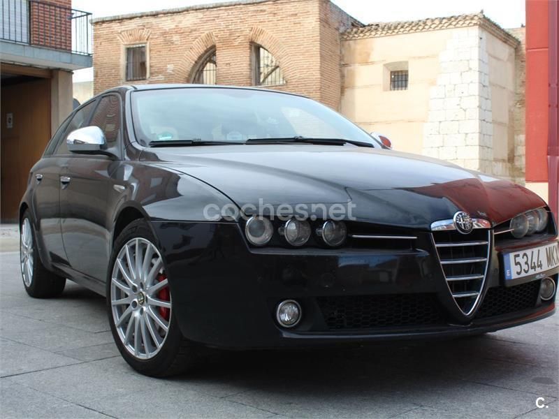 Negro Usado 2006 Alfa Romeo 159 Familiar | 6500 € (Precio justo) - Imagen 1/4