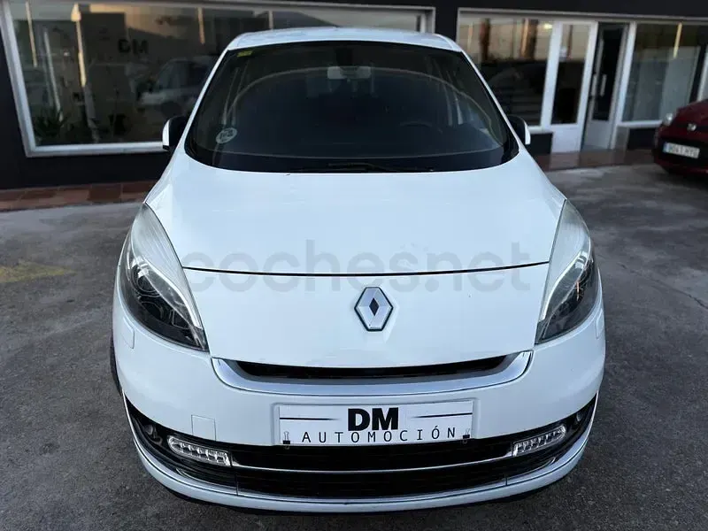 Usado Renault Scénic III Dynamique 110 CV (80 kW) 2012 Blanco Monovolumen