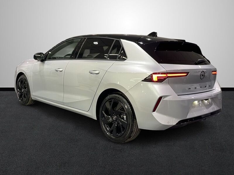 Usado Opel Astra S 130 CV (95 kW) 2024 Gris Utilitario