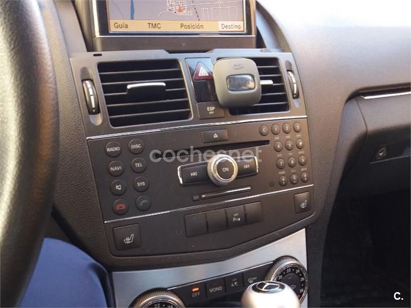 Blanco Usado 2008 Mercedes C220 Avantgarde Berlina | 6400 € (Caro) - Imagen 1/4