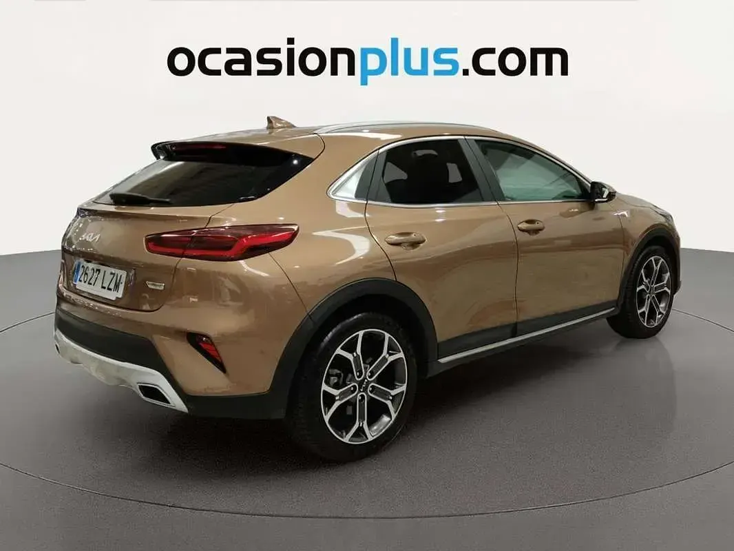 Usado Kia XCeed 160 CV (117 kW) 2022 Marrón SUV