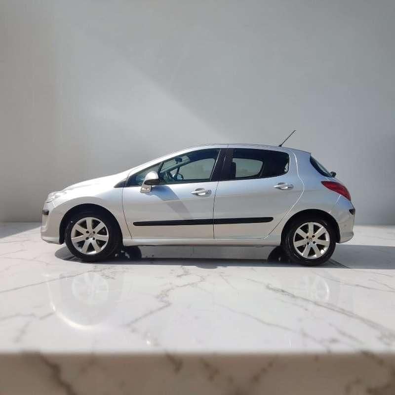 Usado Peugeot 308 Business-Line 92 CV (67 kW) 2010 Gris Utilitario