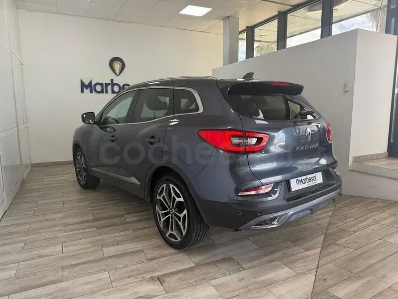 Usado Renault Kadjar Equilibre 140 CV (102 kW) 2022 Gris / plata SUV
