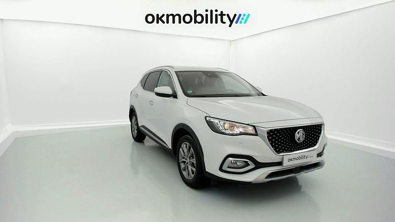 Begagnad MG HS Comfort 162 HK (119 kW) 2023 Vit SUV
