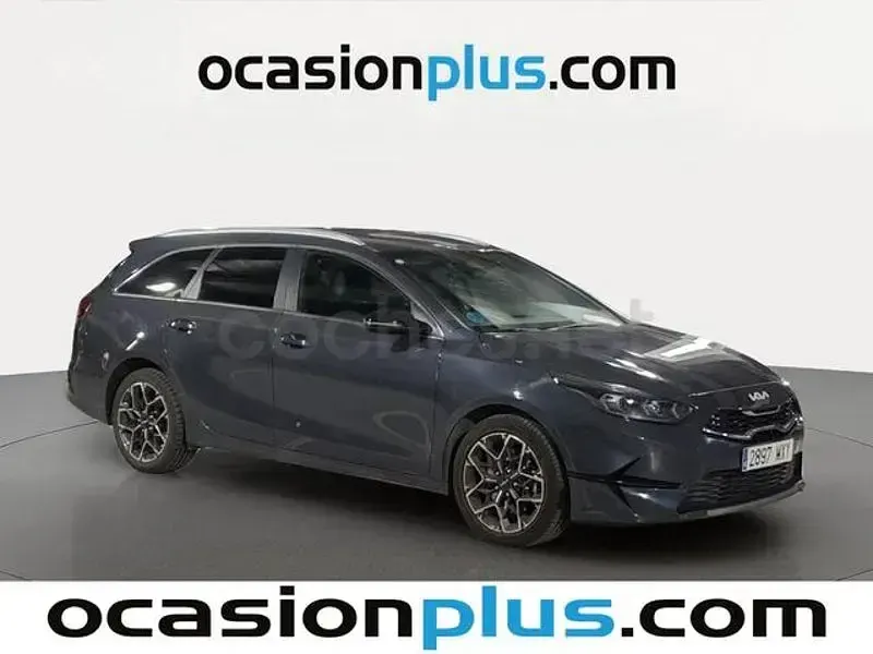 Usado Kia Ceed Style 100 CV (73 kW) 2025 Gris / plata Utilitario
