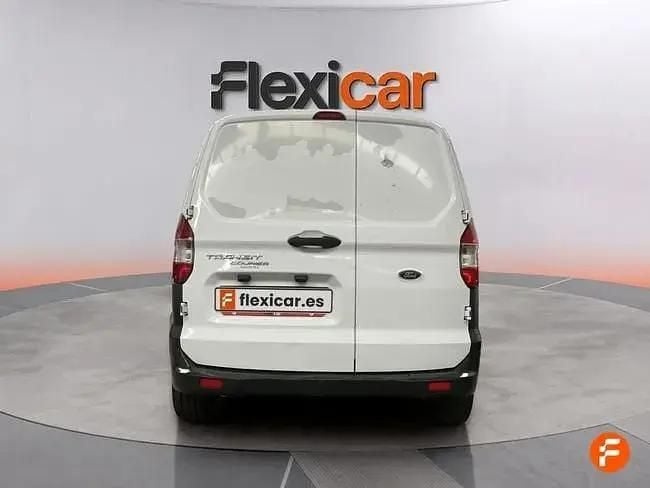 Käytetty Ford Transit 101 HP (74 kW) 2018 Valkoinen Sedan