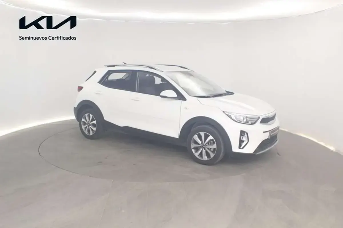 Usado Kia Stonic 101 CV (74 kW) 2026 Blanco SUV
