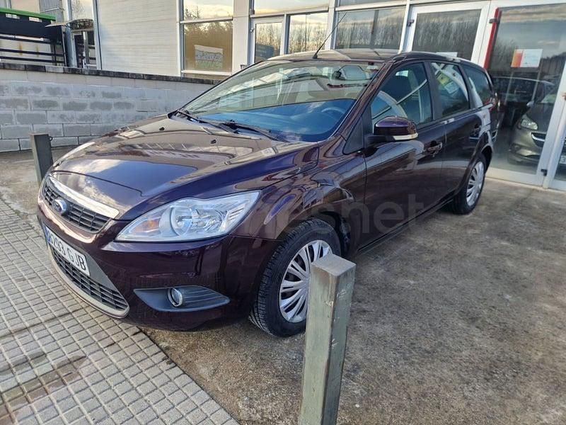 Usado Ford Focus Trend 115 CV (84 kW) 2008 Marrón Familiar