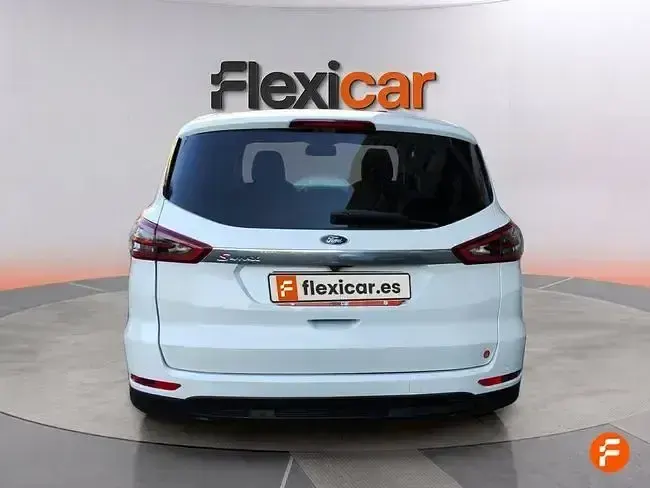 Usado Ford S-MAX Titanium 160 CV (117 kW) 2017 Blanco Monovolumen