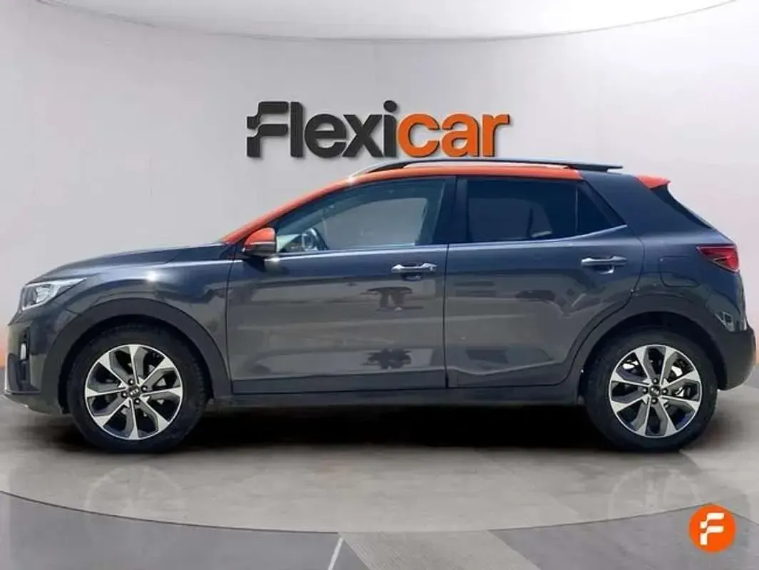 Usado Kia Stonic 120 CV (88 kW) 2018 Gris SUV