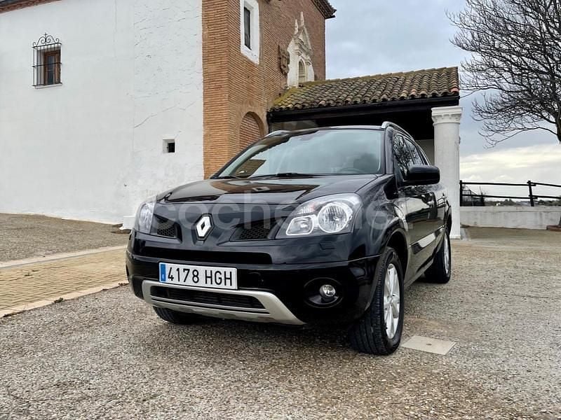 Usado Renault Koleos LIMITED 150 CV (110 kW) 2014 Negro SUV