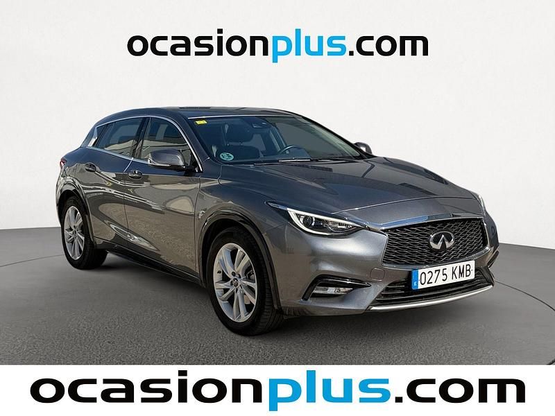 Usado Infiniti Q30 Premium 109 CV (80 kW) 2018 Gris Utilitario