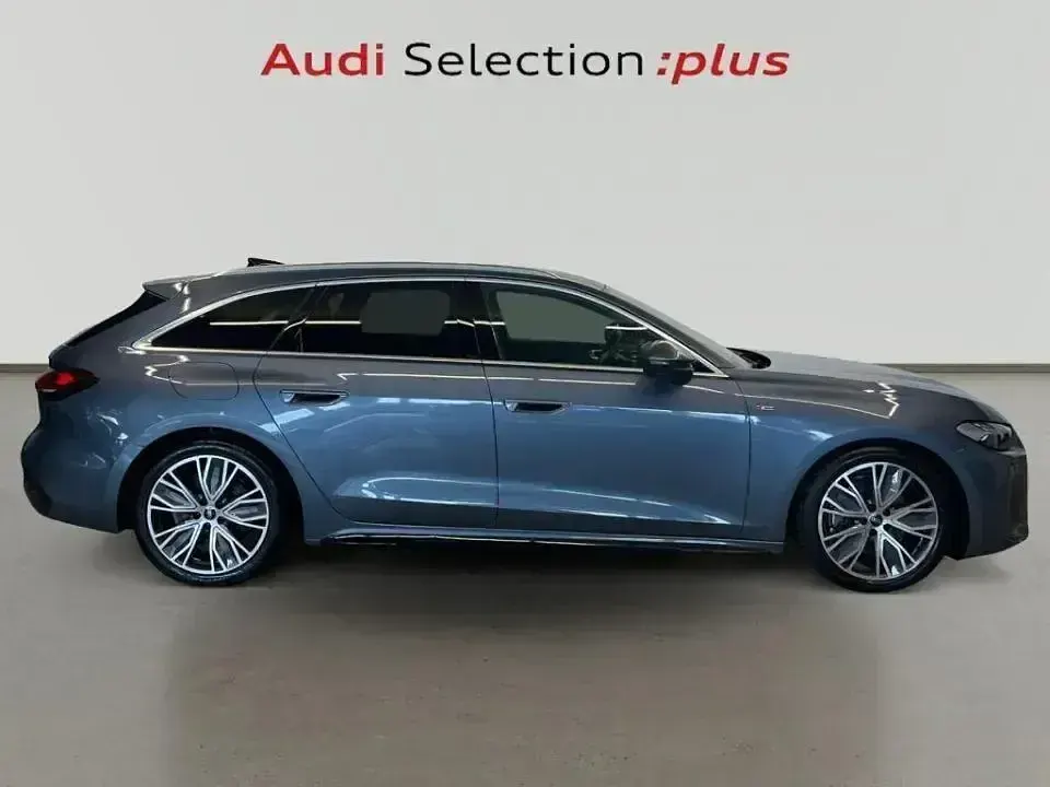 Usado Audi A5 S-Line 204 CV (150 kW) 2025 Azul Familiar