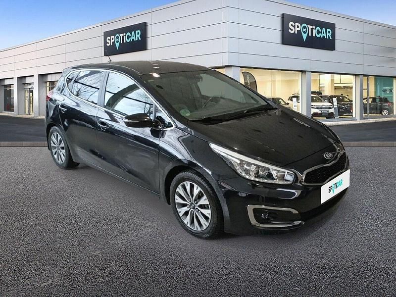 Usado Kia Ceed GT 136 CV (100 kW) 2015 Negro Berlina