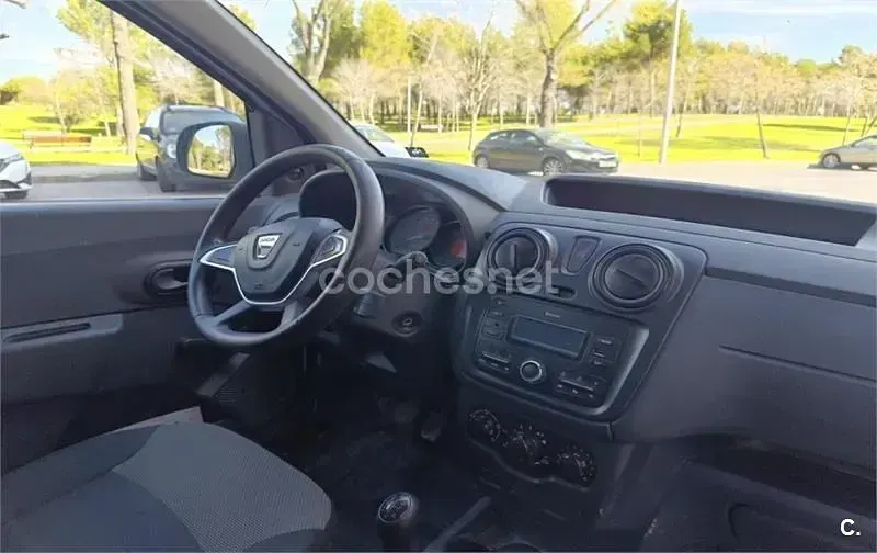 Używany Dacia Dokker 95 KM (69 kW) 2019 Biały Minivan