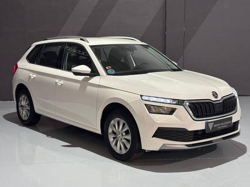 Usado Skoda Kamiq Ambition 110 CV (80 kW) 2021 Blanco SUV