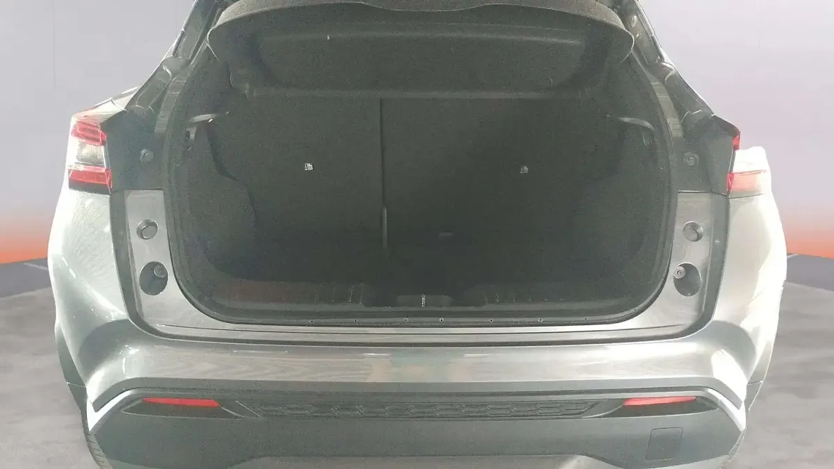Usado Nissan Juke Acenta 114 CV (83 kW) 2022 Gris SUV